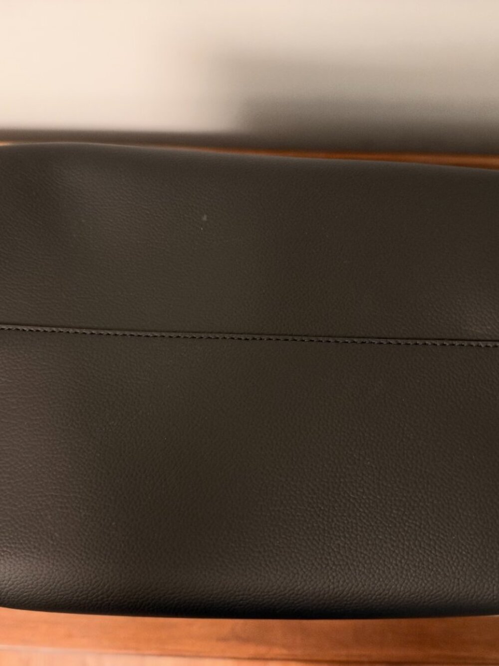 Mina Baie Harlow Vegan Midi Black + Accessories Bundle - Picture 4 of 4